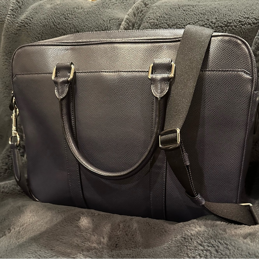 Coach, men’s business bag, with crossbody strap. - Picture 2 of 3